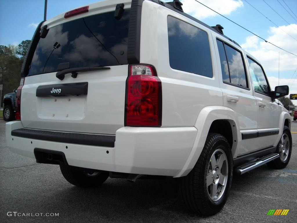 2009 Commander Sport - Stone White / Khaki photo #6