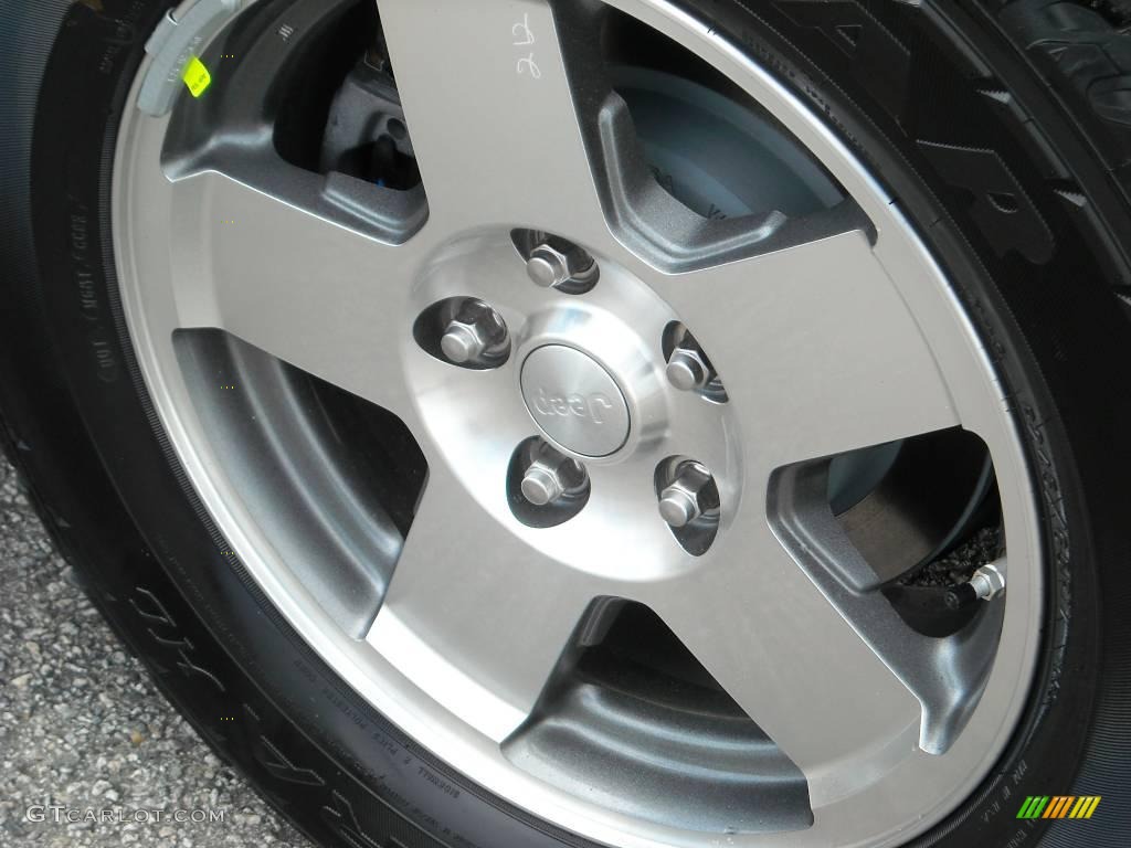 2009 Commander Sport - Stone White / Khaki photo #9