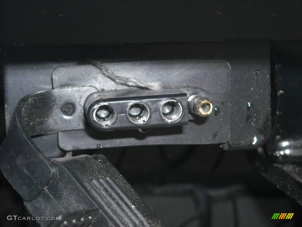 2009 Commander Sport - Stone White / Khaki photo #11