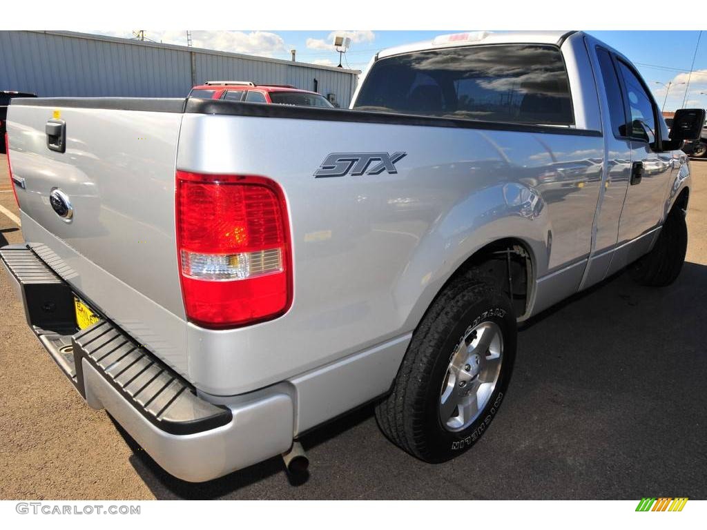 2006 F150 STX Regular Cab - Silver Metallic / Medium Flint photo #5