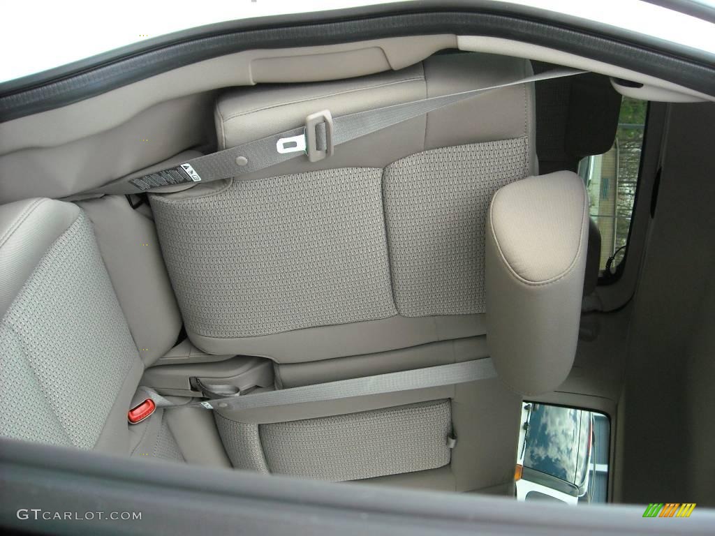 2009 Commander Sport - Stone White / Khaki photo #18