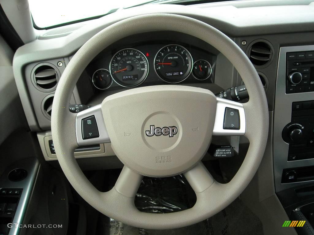 2009 Commander Sport - Stone White / Khaki photo #26