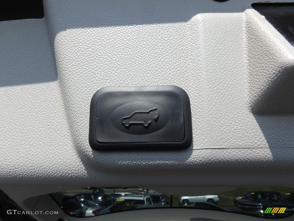2017 Enclave Leather AWD - Iridium Metallic / Light Titanium photo #9