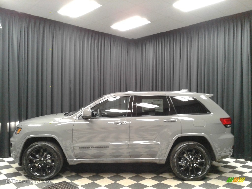 2020 Grand Cherokee Altitude 4x4 - Sting-Gray / Black photo #1