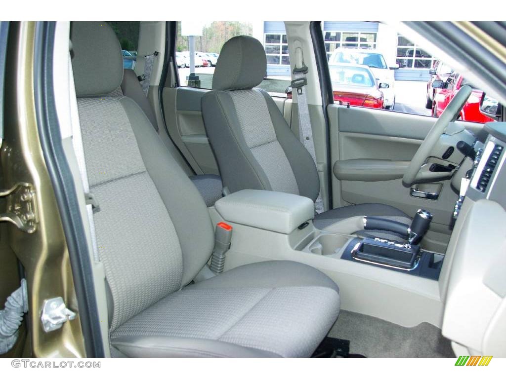 2009 Grand Cherokee Laredo - Olive Green Metallic / Medium Khaki/Dark Khaki photo #19