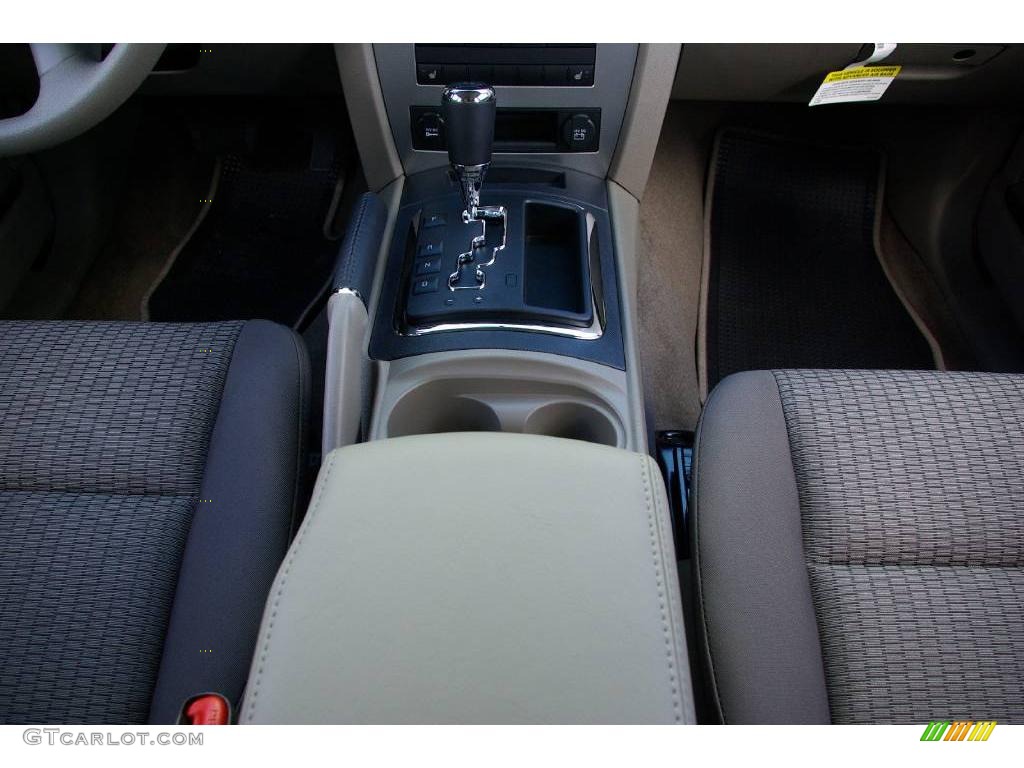 2009 Grand Cherokee Laredo - Olive Green Metallic / Medium Khaki/Dark Khaki photo #23
