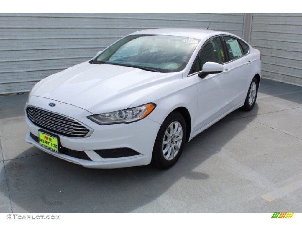 2017 Fusion S - Oxford White / Medium Light Stone photo #4