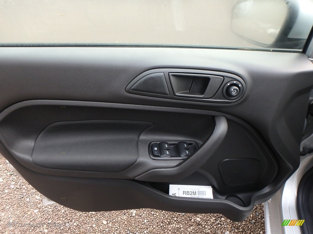 2019 Ford Fiesta SE Hatchback Door Panel Photos