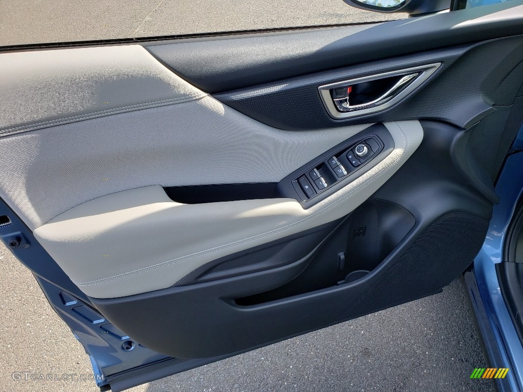 2020 Subaru Forester 2.5i Premium Gray Door Panel Photo #135654229