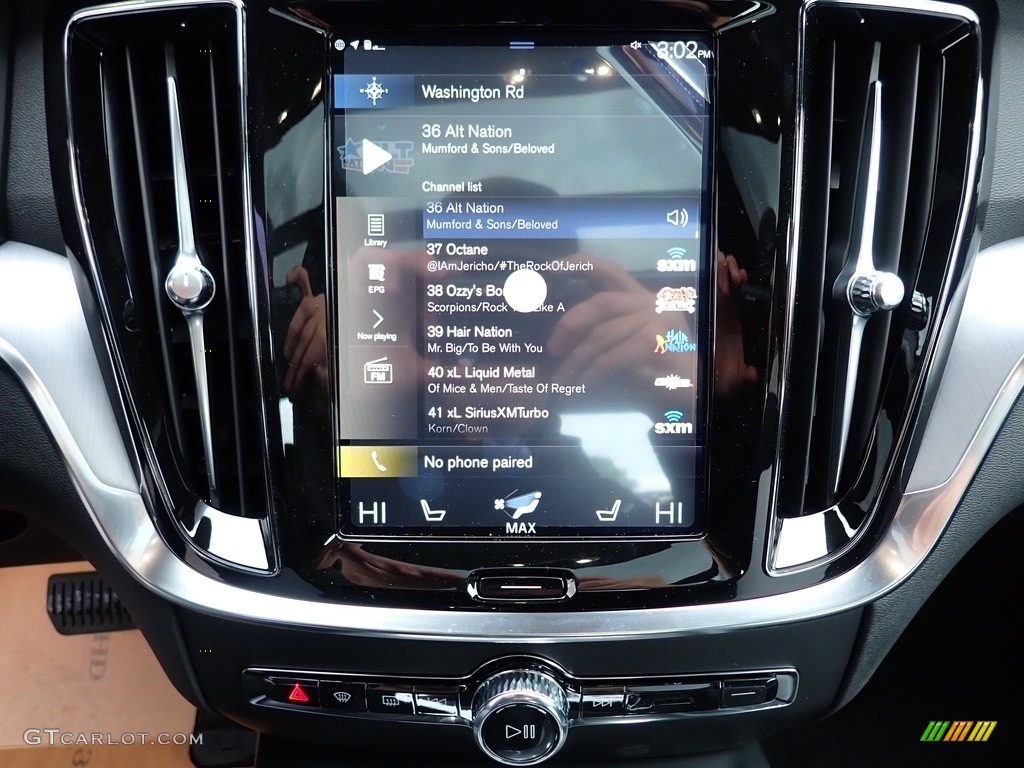2020 Volvo S60 T6 AWD Momentum Controls Photo #135658383