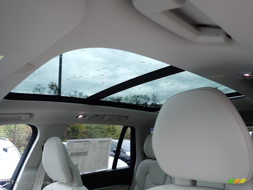 2020 Volvo XC90 T5 AWD Momentum Sunroof Photo #135660141
