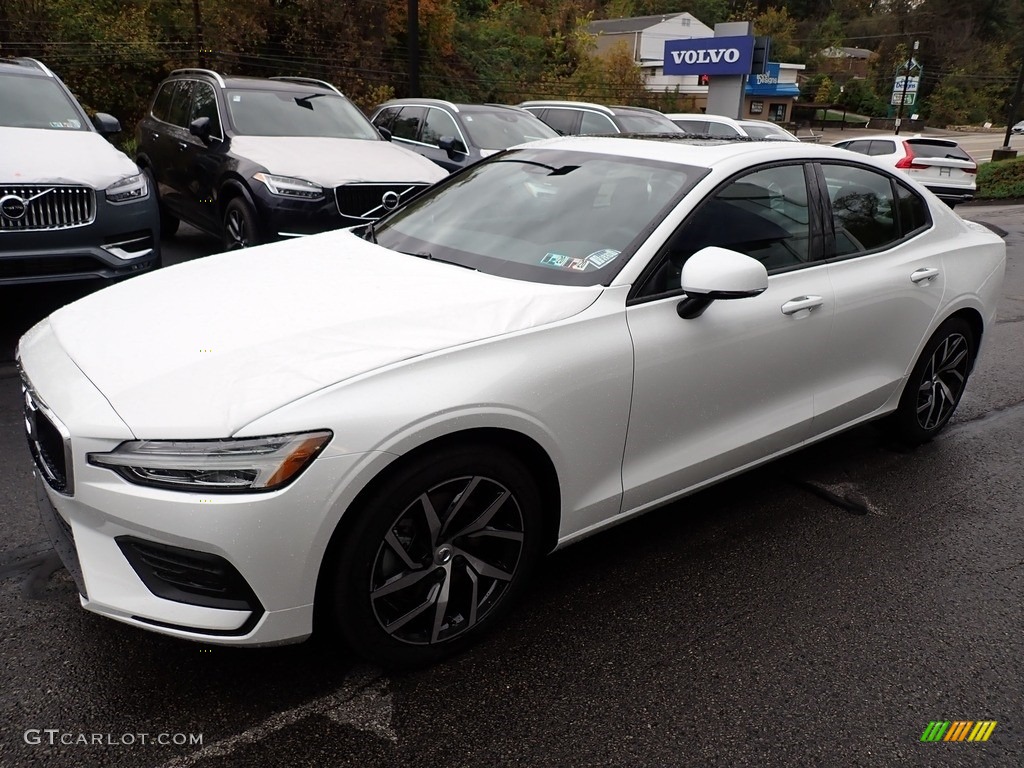 Crystal White Pearl Metallic 2020 Volvo S60 T5 Momentum Exterior Photo #135660750