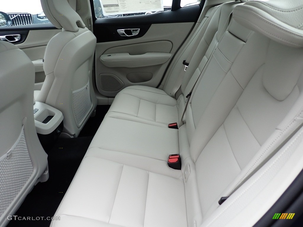 2020 Volvo S60 T6 AWD Momentum Rear Seat Photo #135661242