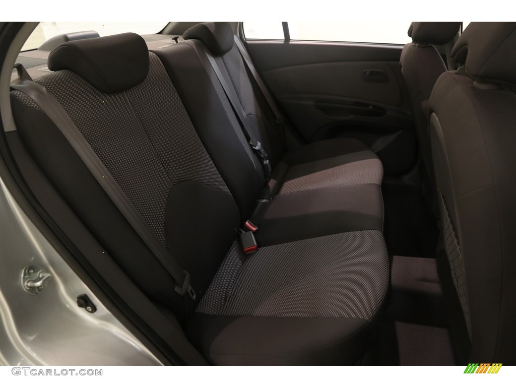 2011 Rio LX - Clear Silver / Gray photo #13