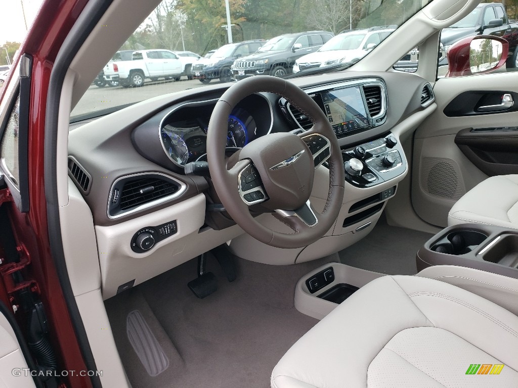 Cognac/Alloy Interior 2020 Chrysler Pacifica Touring L Photo #135666051
