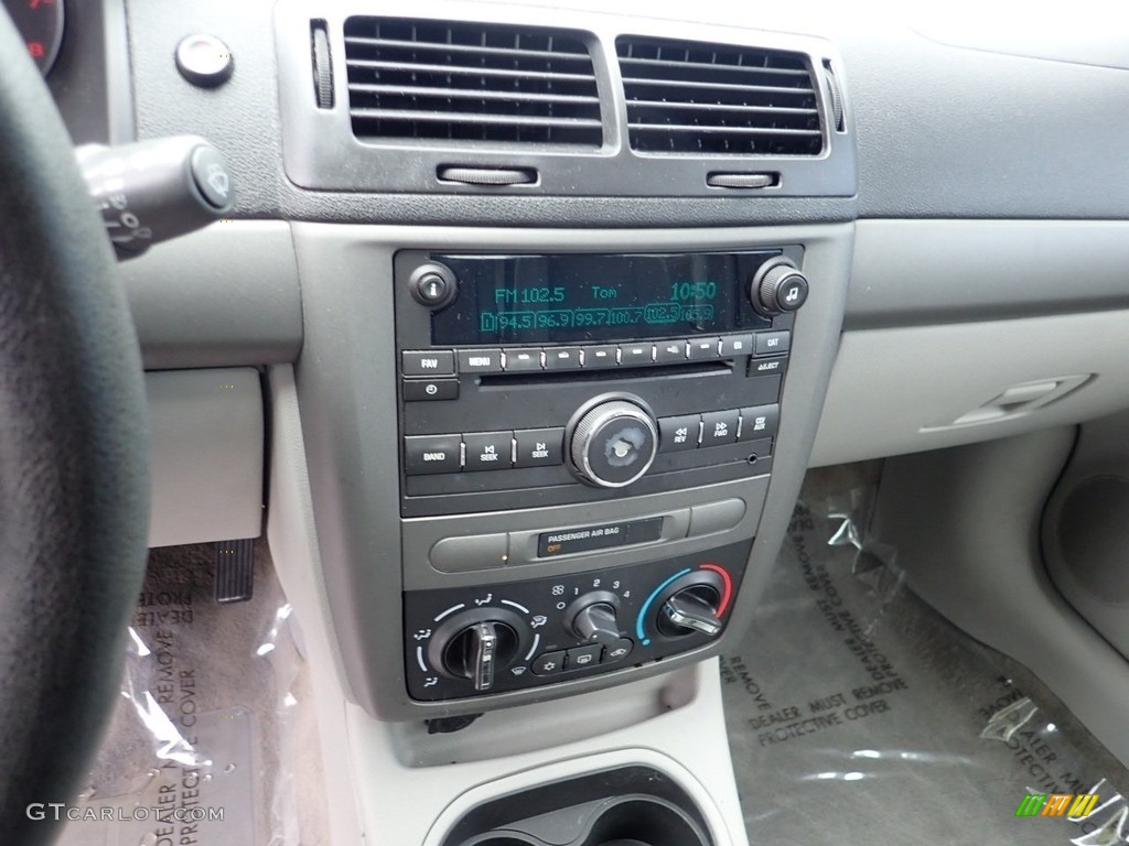 2009 Cobalt LS Sedan - Silver Moss Metallic / Gray photo #27
