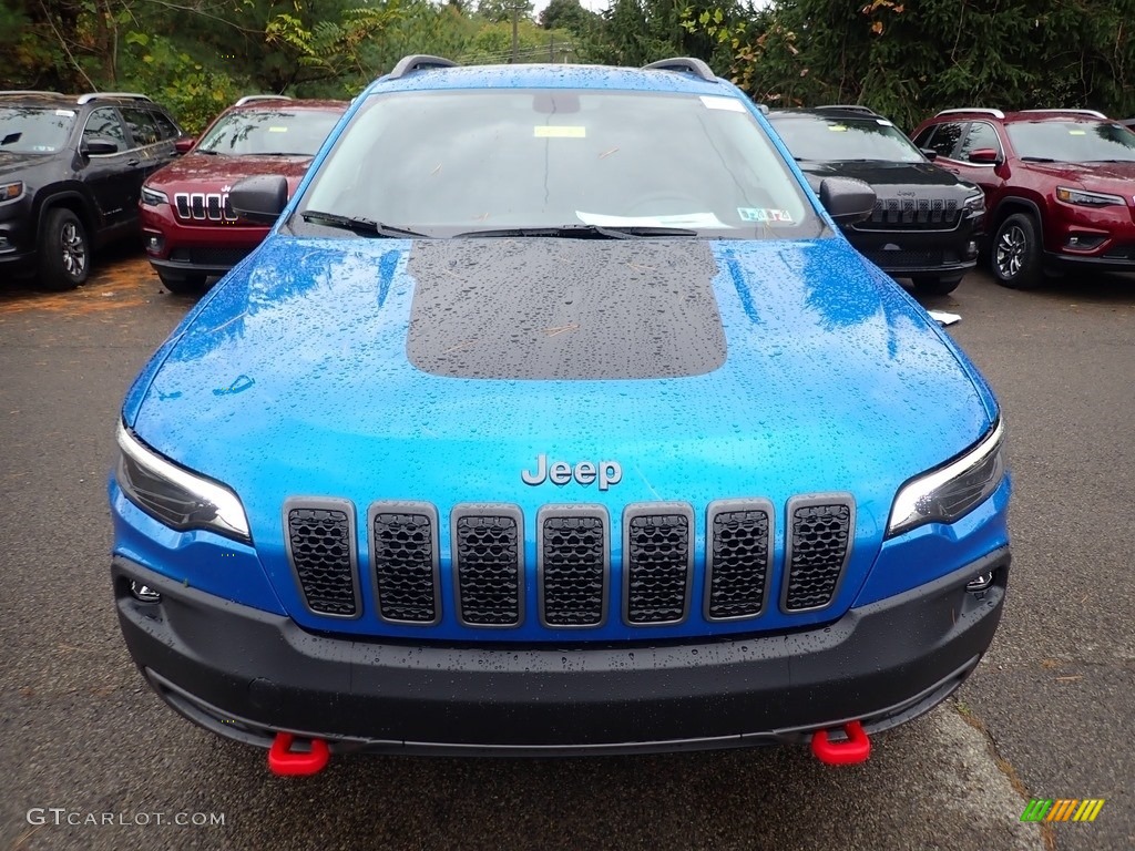 2020 Cherokee Trailhawk 4x4 - Hydro Blue Pearl / Black photo #8