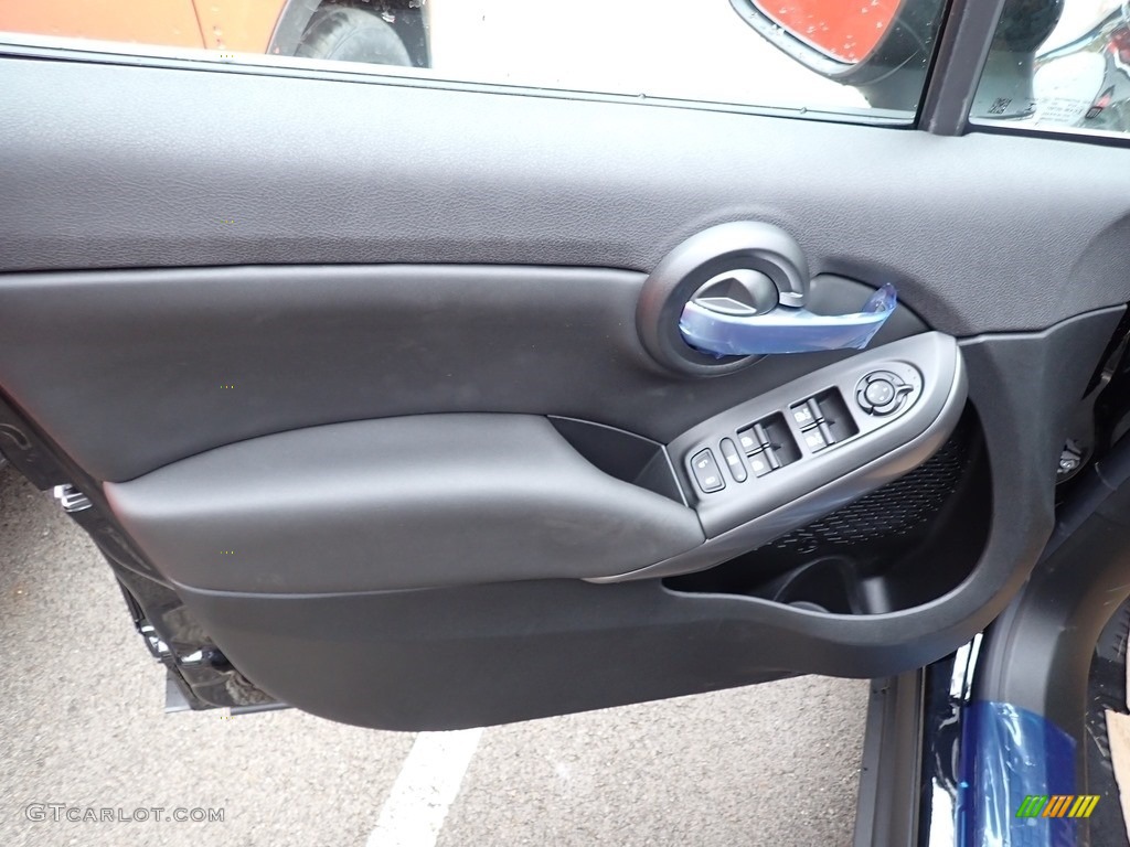 2019 Fiat 500X Pop AWD Door Panel Photos