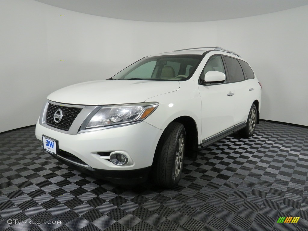 2013 Pathfinder SL 4x4 - Moonlight White / Almond photo #10