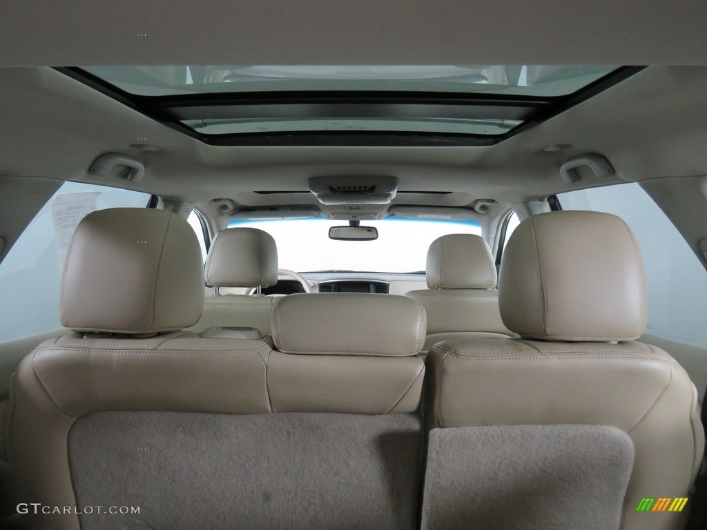 2013 Pathfinder SL 4x4 - Moonlight White / Almond photo #18