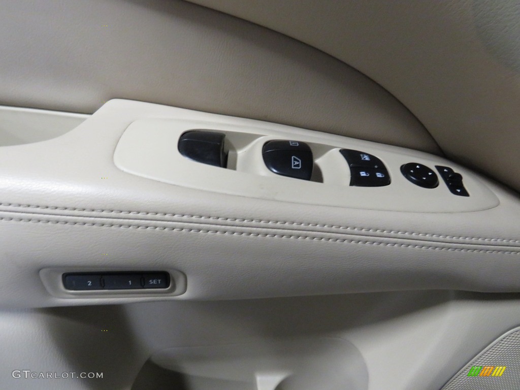 2013 Pathfinder SL 4x4 - Moonlight White / Almond photo #22