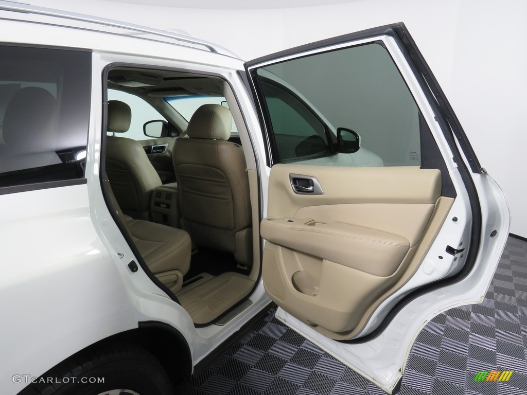 2013 Pathfinder SL 4x4 - Moonlight White / Almond photo #43