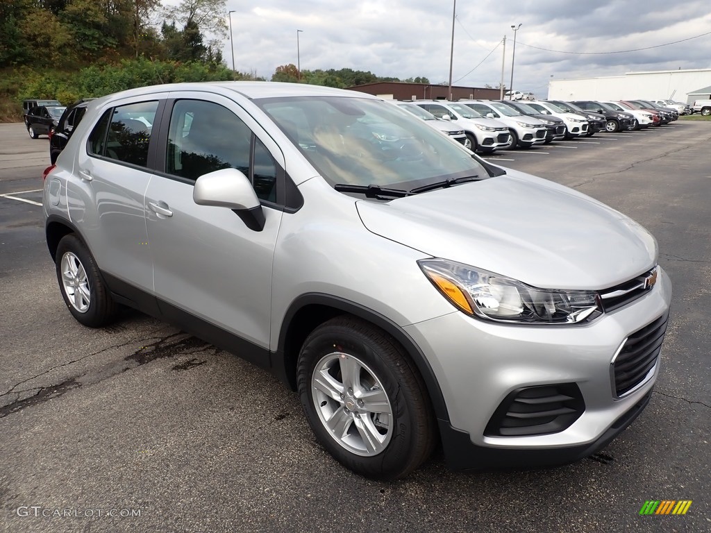 Silver Ice Metallic 2020 Chevrolet Trax LS Exterior Photo #135680409