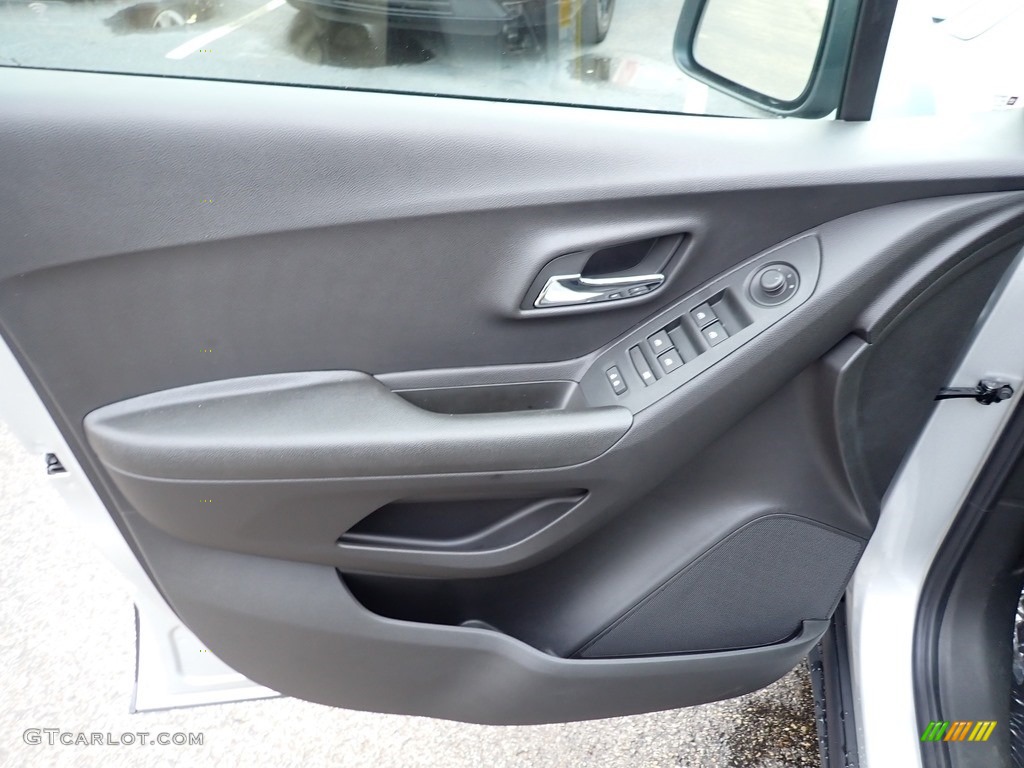 2020 Chevrolet Trax LS Jet Black Door Panel Photo #135680604