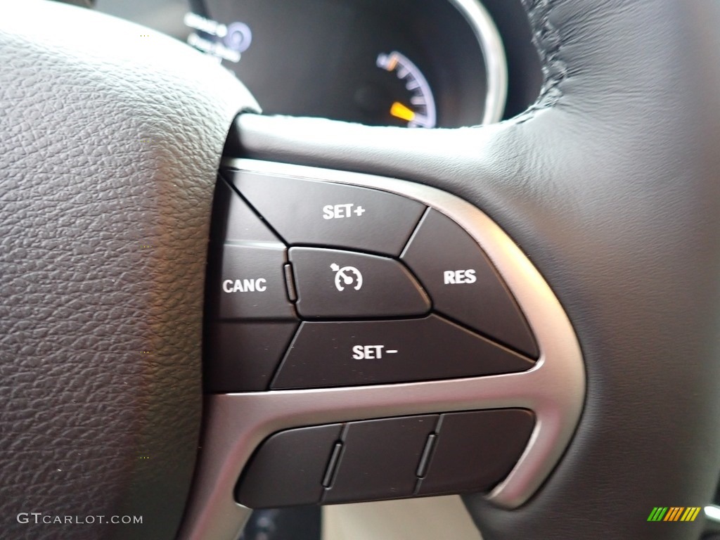 2020 Jeep Grand Cherokee Limited 4x4 Light Frost Beige/Black Steering Wheel Photo #135680740