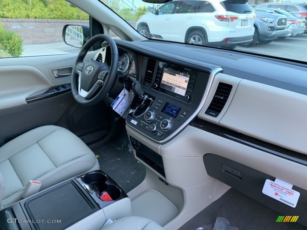 2020 Sienna XLE AWD - Toasted Walnut Pearl / Ash photo #20