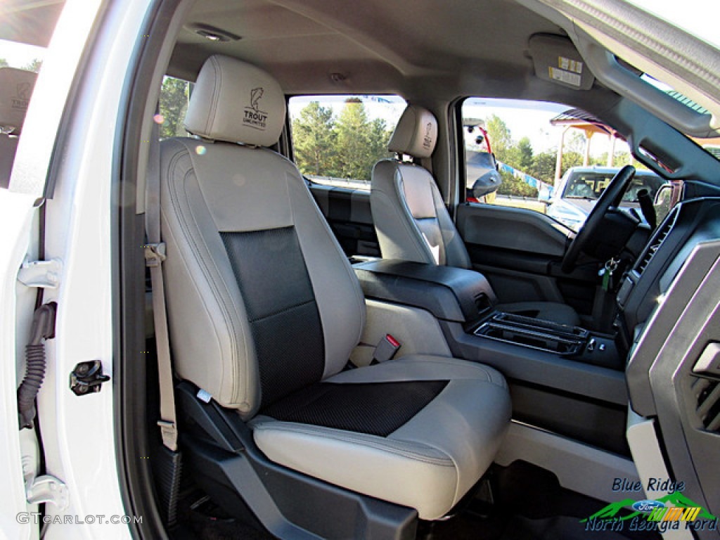 2016 F150 XL SuperCrew 4x4 - Oxford White / Medium Earth Gray photo #11