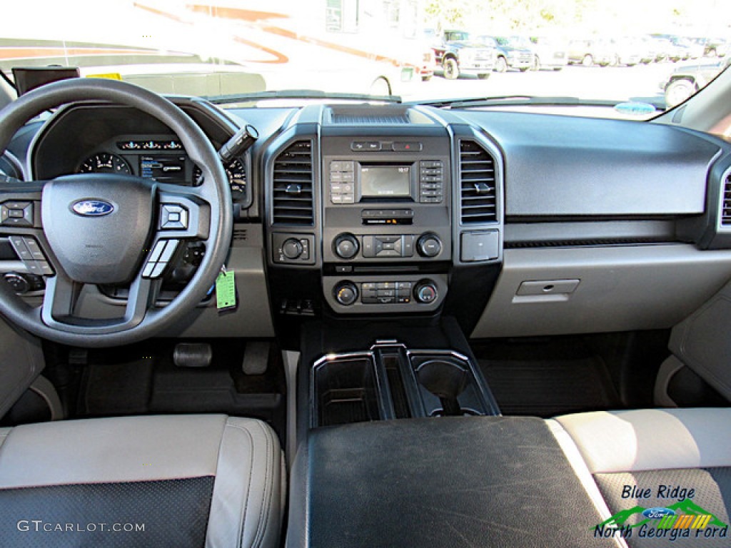 2016 F150 XL SuperCrew 4x4 - Oxford White / Medium Earth Gray photo #16