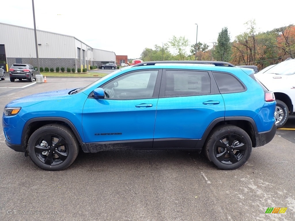 2020 Cherokee Altitude 4x4 - Hydro Blue Pearl / Black photo #2