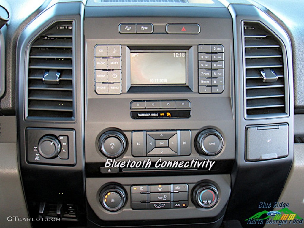 2016 F150 XL SuperCrew 4x4 - Oxford White / Medium Earth Gray photo #19
