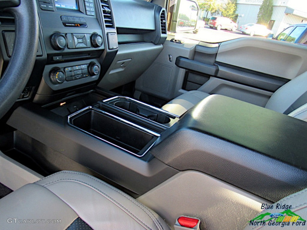2016 F150 XL SuperCrew 4x4 - Oxford White / Medium Earth Gray photo #26