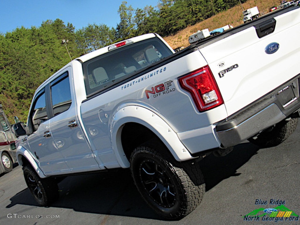 2016 F150 XL SuperCrew 4x4 - Oxford White / Medium Earth Gray photo #36