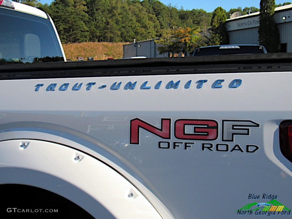 2016 F150 XL SuperCrew 4x4 - Oxford White / Medium Earth Gray photo #37