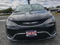 2020 Brilliant Black Crystal Pearl Chrysler Pacifica Touring L  photo #2