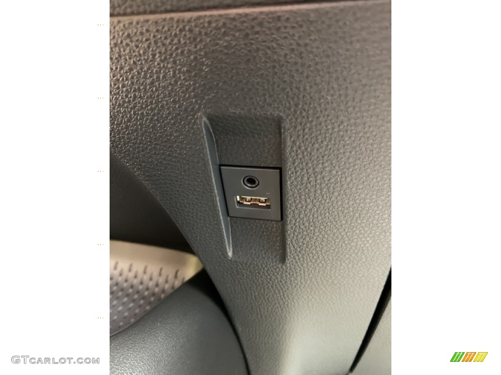 2020 Corolla SE - Celestite Gray Metallic / Black photo #37