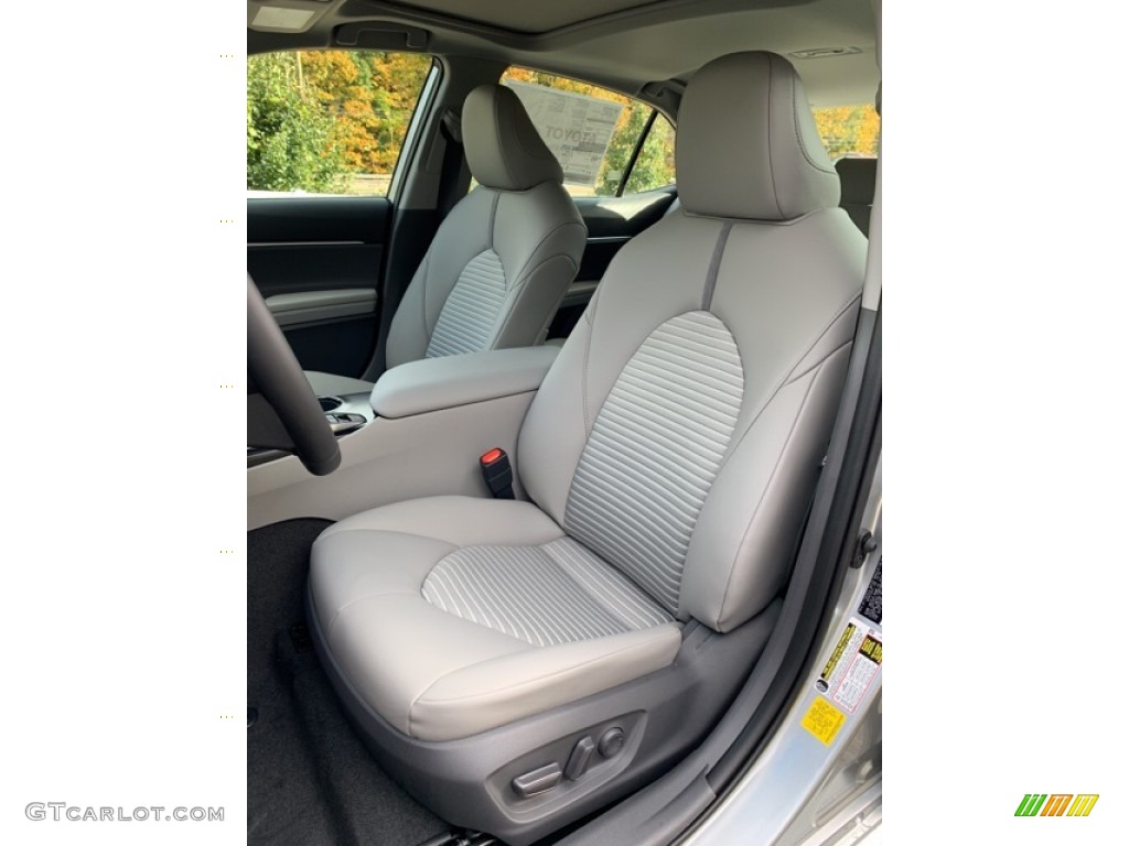 2020 Toyota Camry Hybrid SE Front Seat Photo #135686776