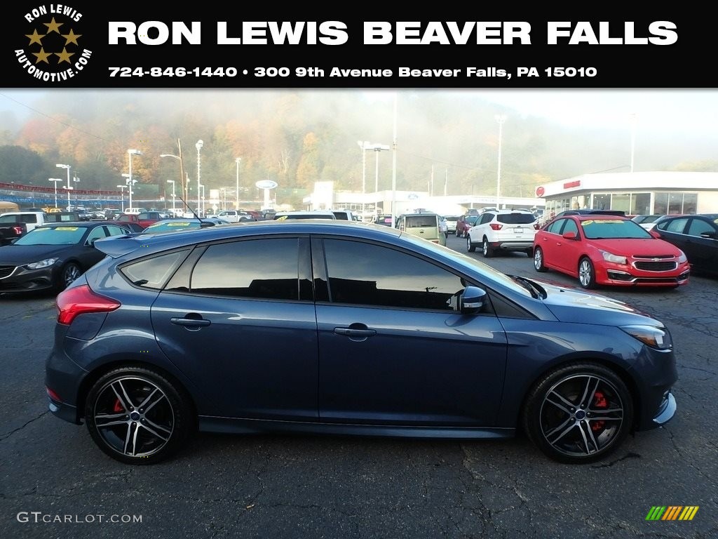 2018 Focus ST Hatch - Blue Metallic / Charcoal Black photo #1
