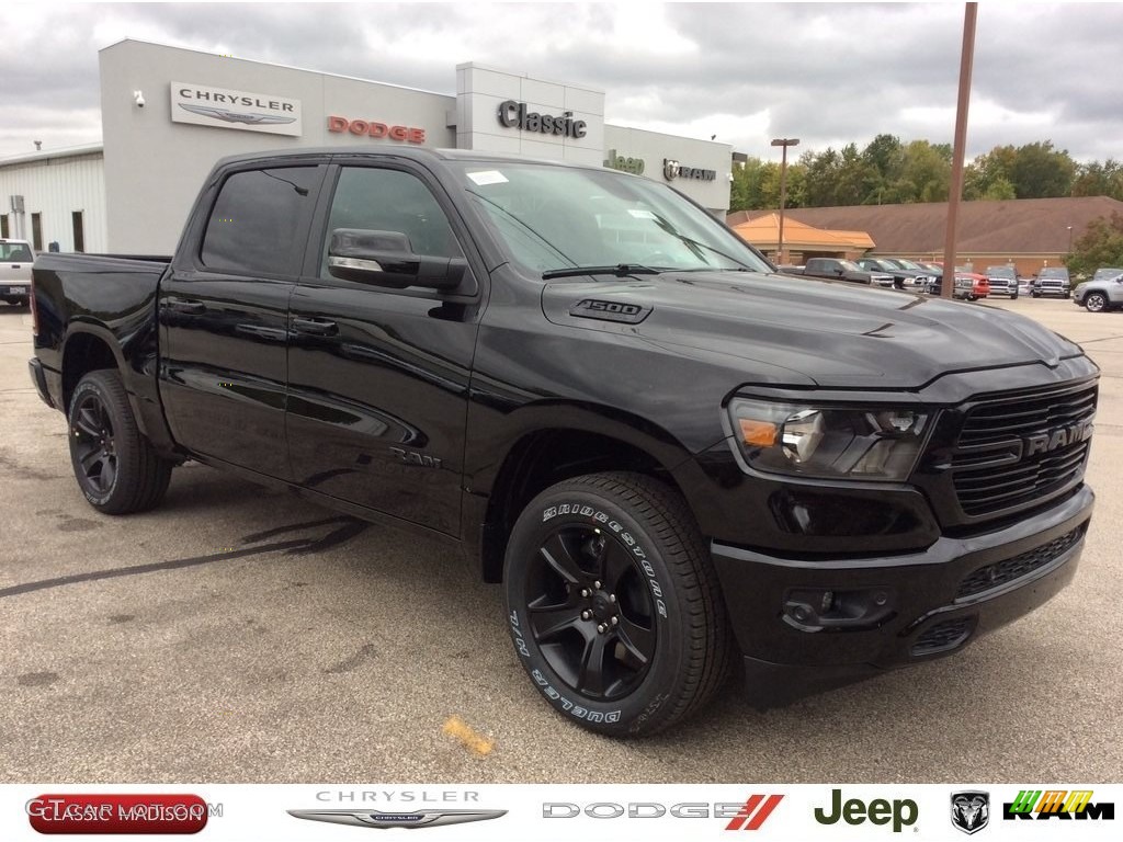 2020 1500 Big Horn Night Edition Crew Cab 4x4 - Diamond Black Crystal Pearl / Black photo #1