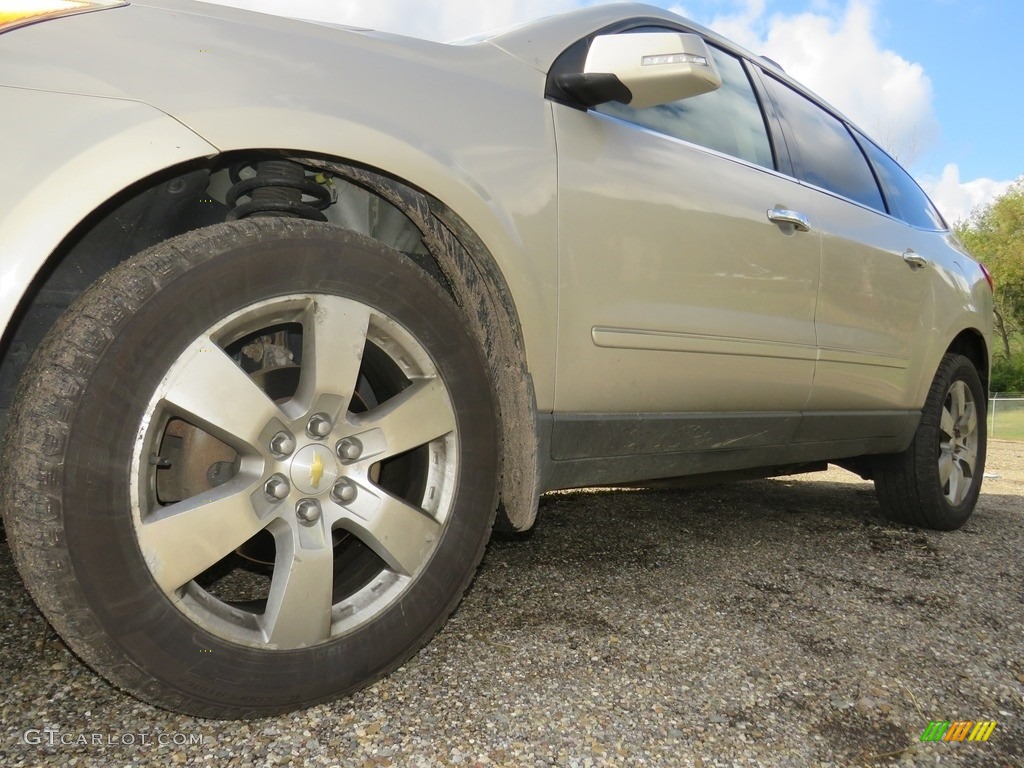 2011 Traverse LTZ AWD - Gold Mist Metallic / Cashmere/Ebony photo #6