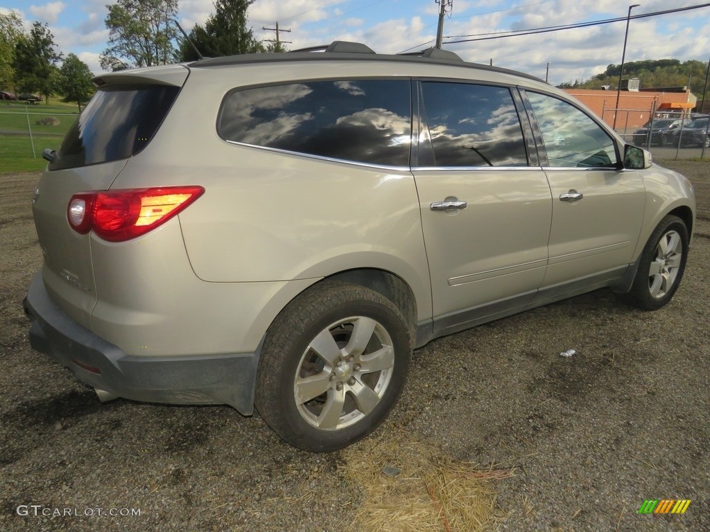 2011 Traverse LTZ AWD - Gold Mist Metallic / Cashmere/Ebony photo #10