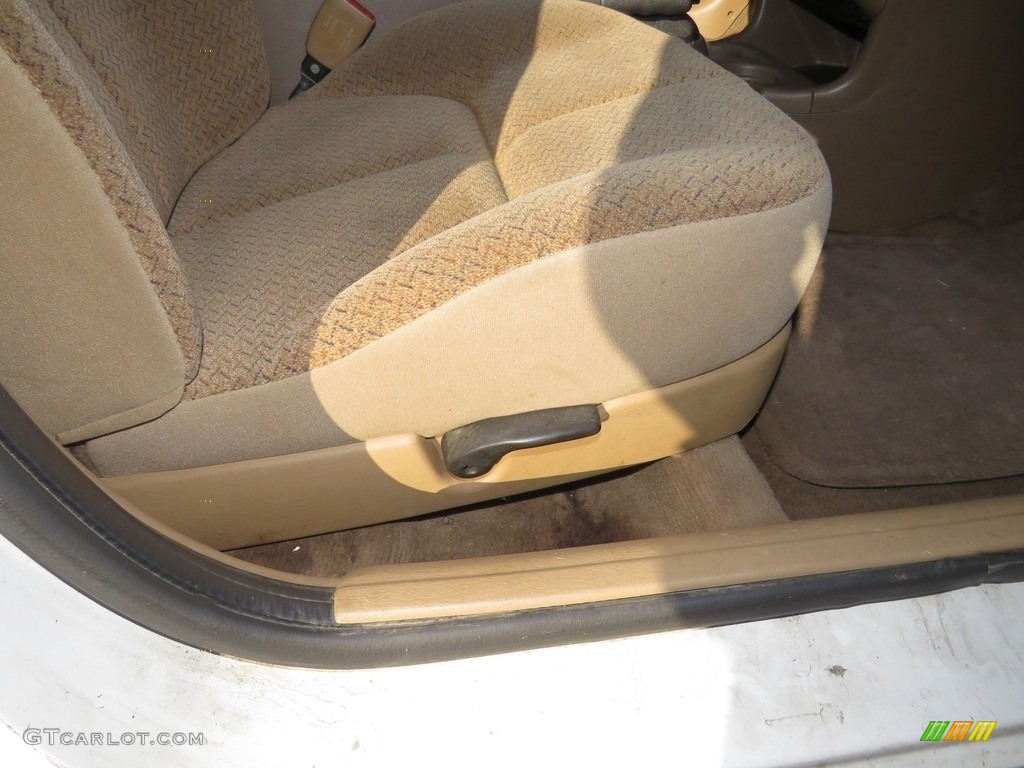 2000 Stratus SE - Black / Silver Fern photo #23