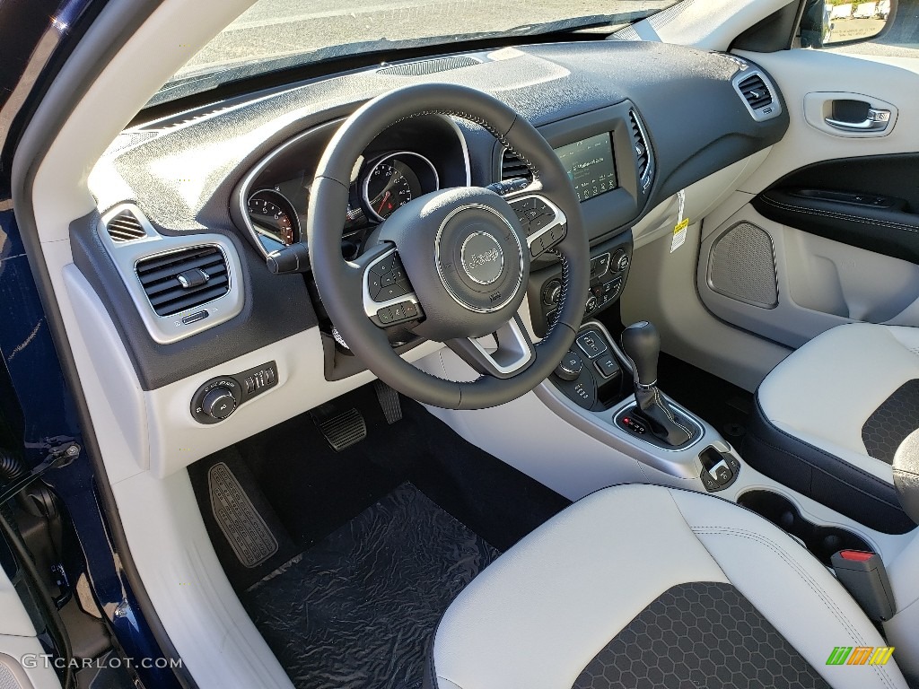 2020 Compass Latitude 4x4 - Jazz Blue Pearl / Ski Gray/Black photo #7