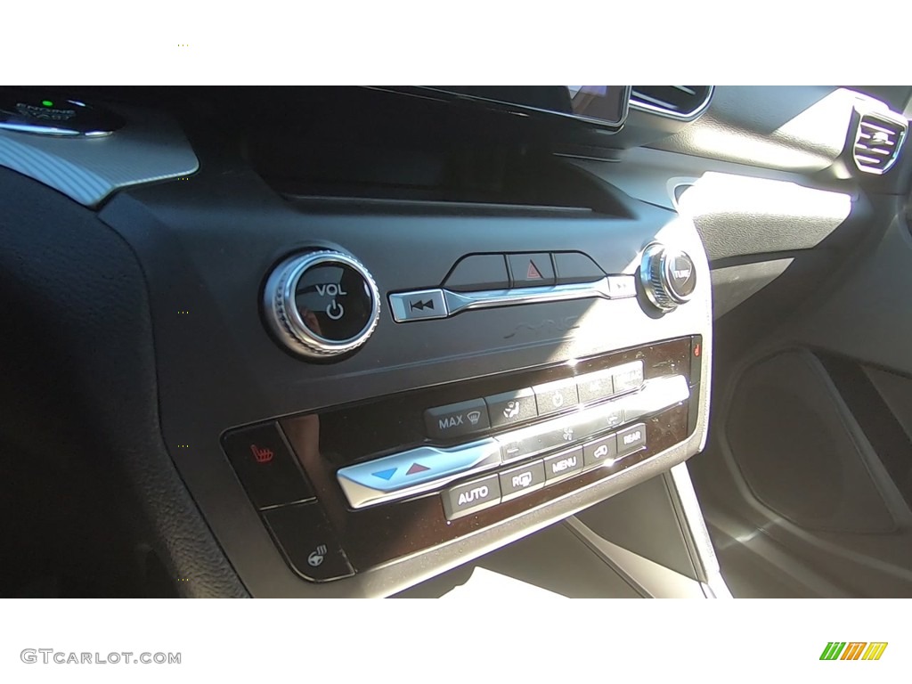 2020 Explorer XLT 4WD - Oxford White / Ebony photo #15