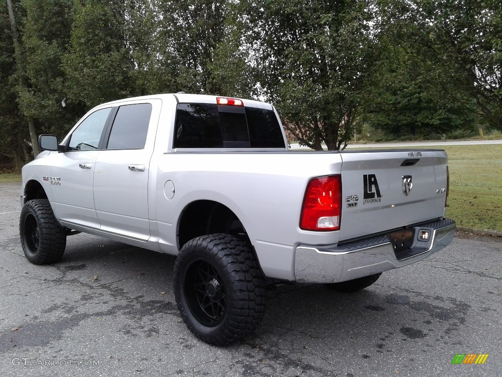 2018 1500 Big Horn Crew Cab 4x4 - Bright Silver Metallic / Black/Diesel Gray photo #8