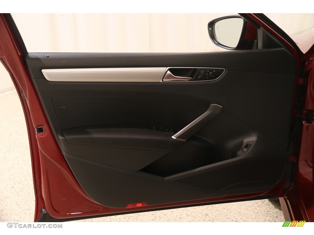 2018 Passat S - Fortana Red Metallic / Titan Black photo #4