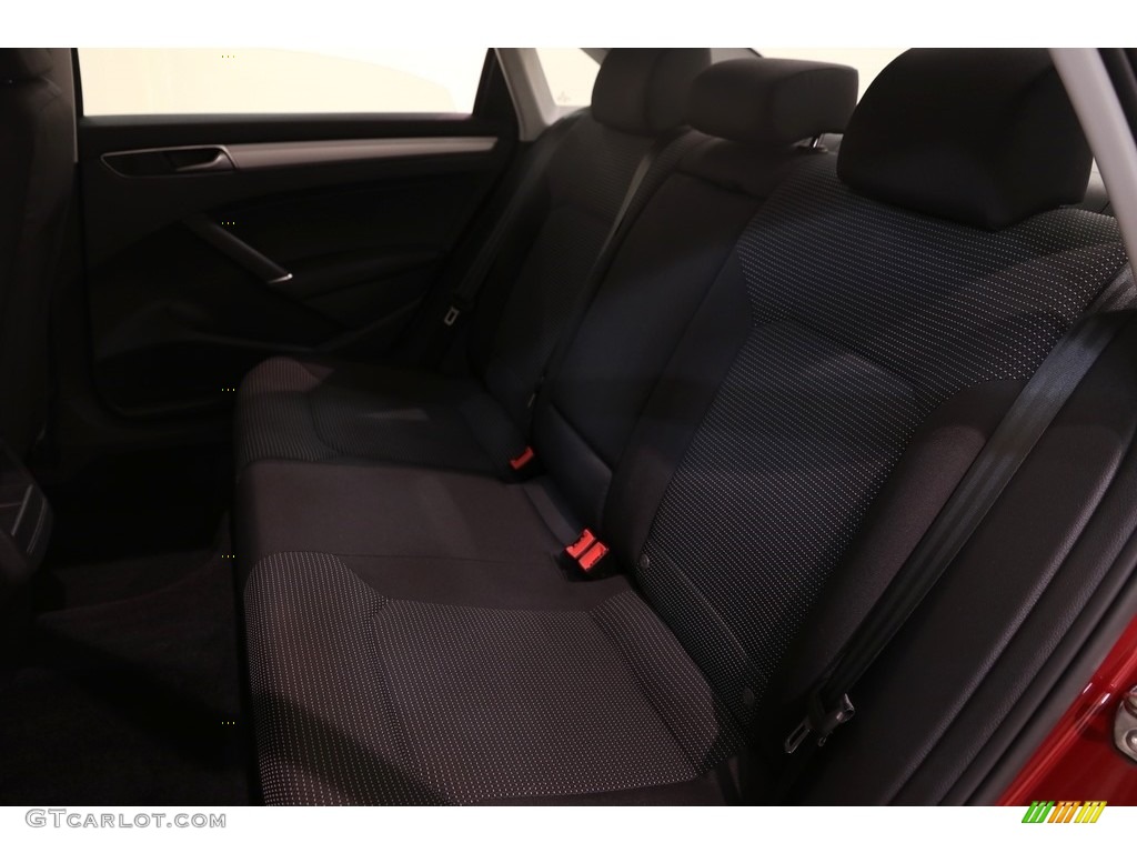 2018 Passat S - Fortana Red Metallic / Titan Black photo #13